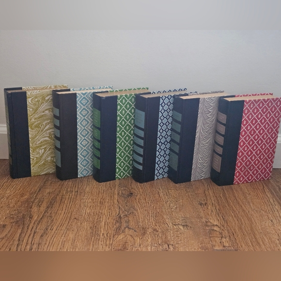 Set of 6 Vintage Reader's Digest Books - Picture 3 of 11